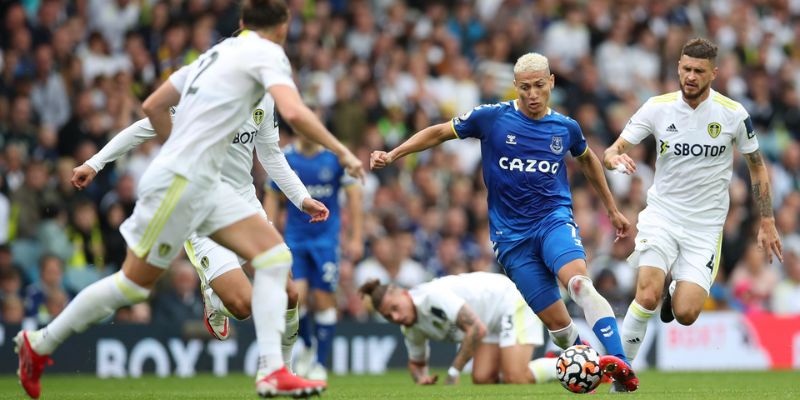 Premier League gồm 20 CLB tham gia