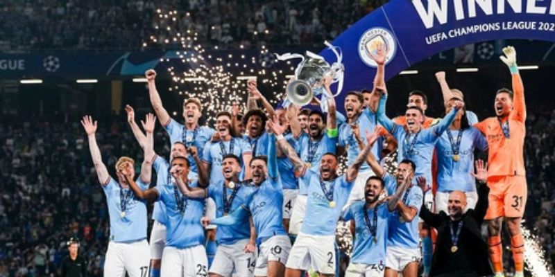 Giai đoạn phát triển: UEFA Youth League (từ mùa giải 2015-2016)